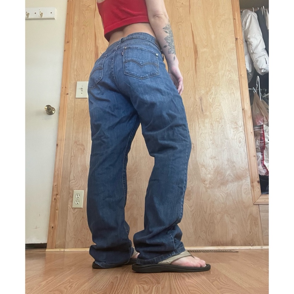Levi's Women's Straight Leg Jeans in Blue Denim